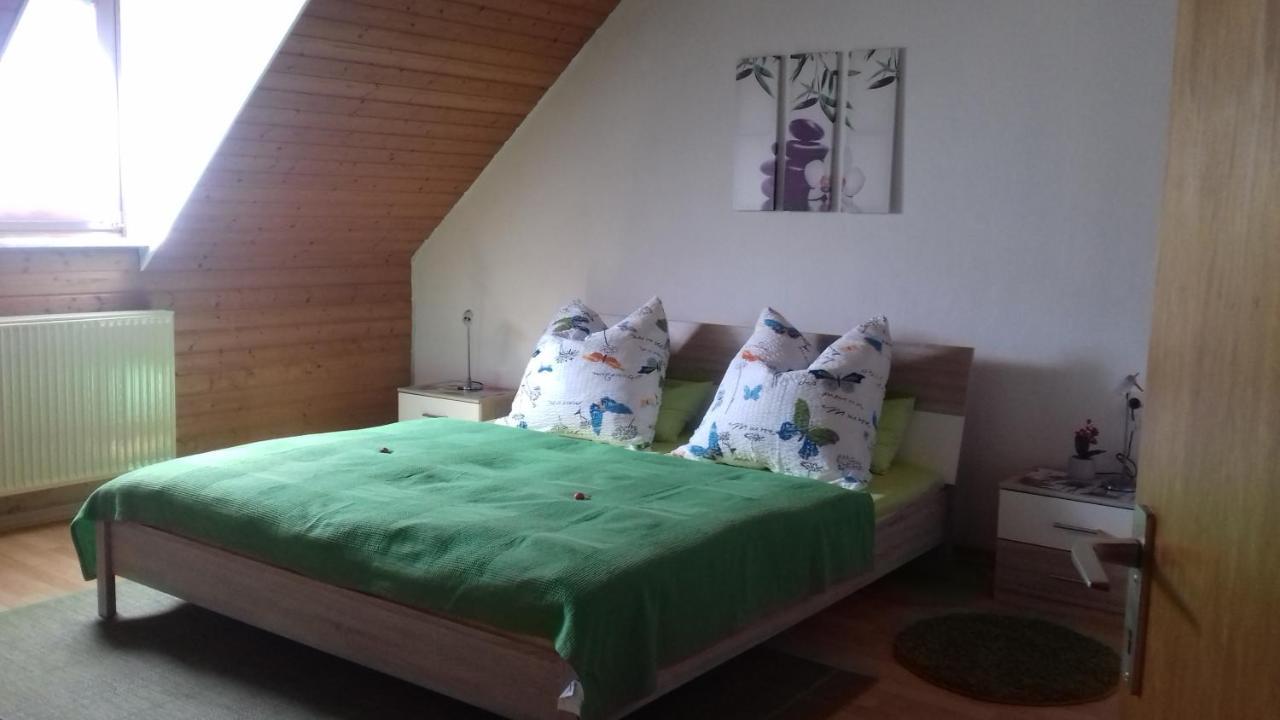 Ferienwohnung Bergblick Trittenheim Ngoại thất bức ảnh